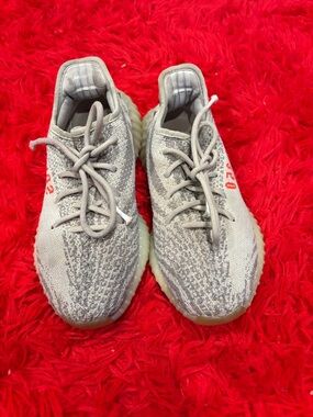 2017
adidas Yeezy Boost 350 V2 'Blue
Tint' 2017